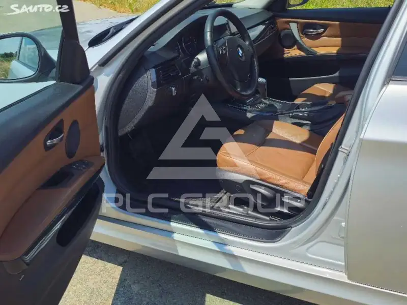 2011 BMW 330