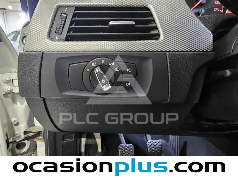 2011 BMW 330