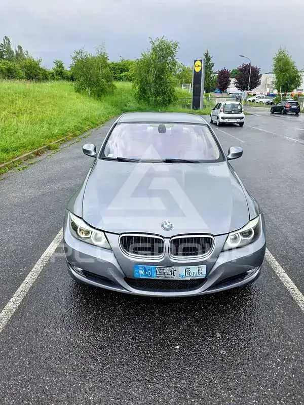2011 BMW 330