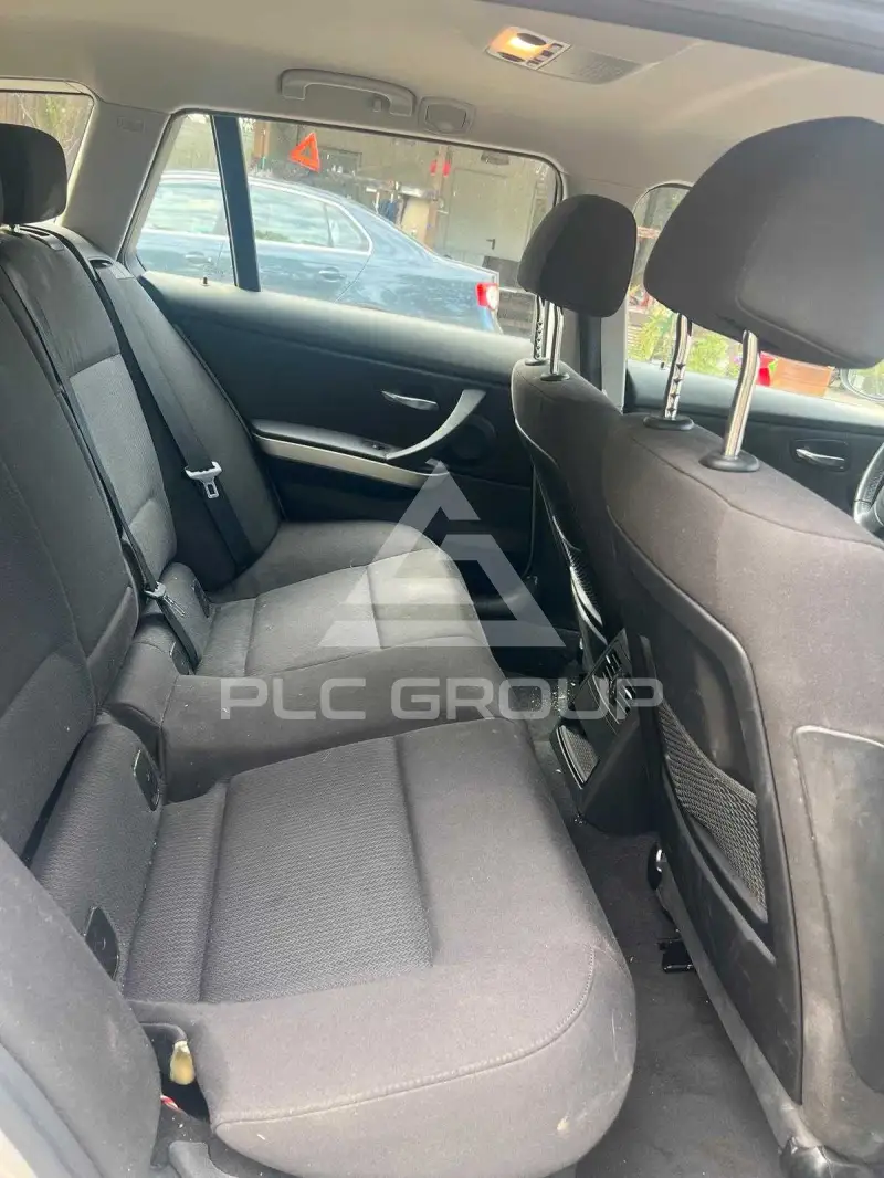 2011 BMW 330