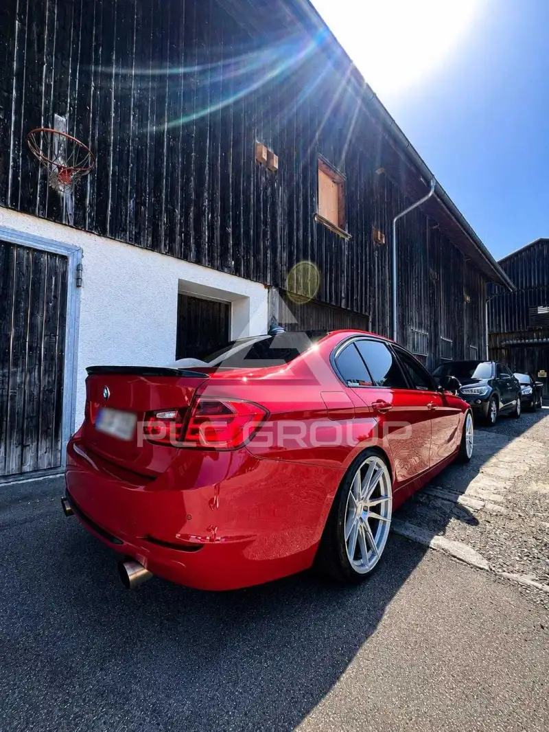 2011 BMW 330