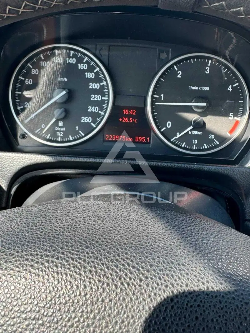 2011 BMW 330