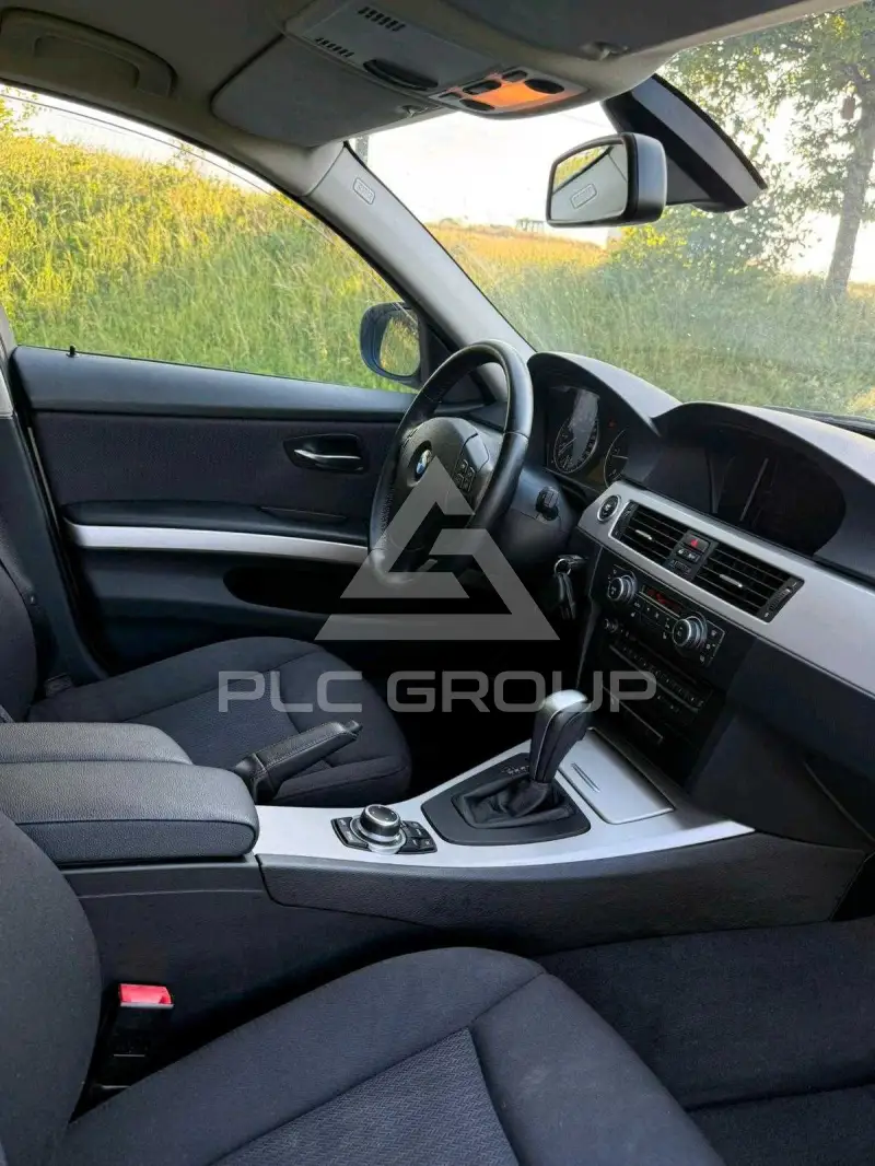 2011 BMW 330