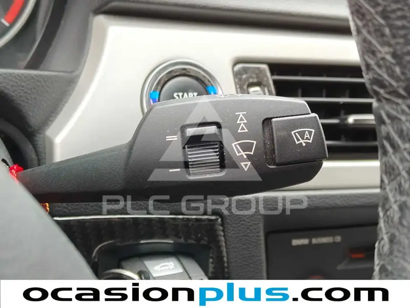 2011 BMW 330