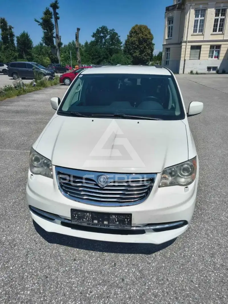 2011 Lancia Voyager