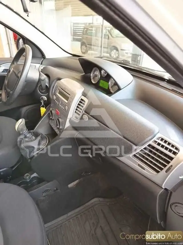 2011 Lancia YPSILON