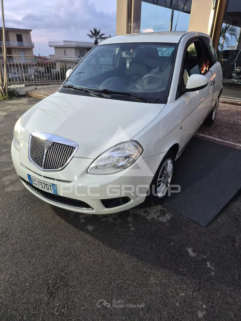 2011 Lancia YPSILON