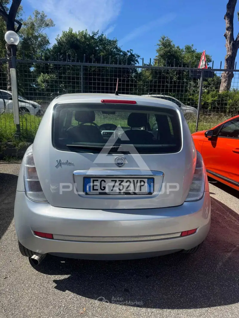 2011 Lancia YPSILON