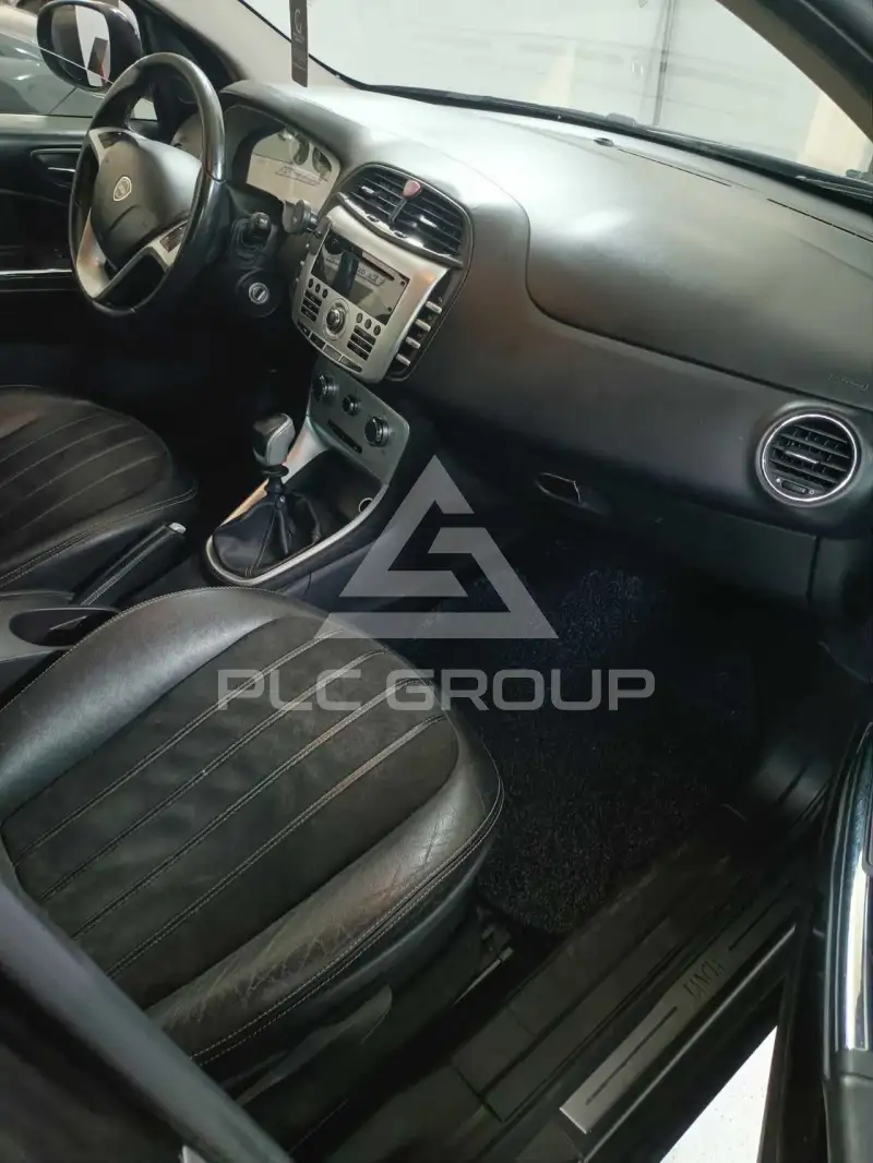 2011 Lancia Delta