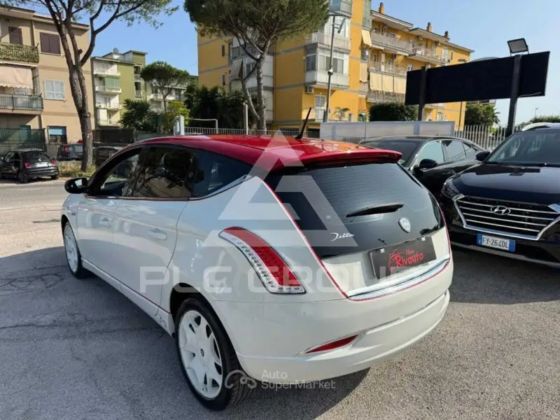 2011 Lancia Delta