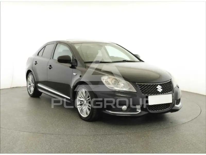 2011 Suzuki KIZASHI