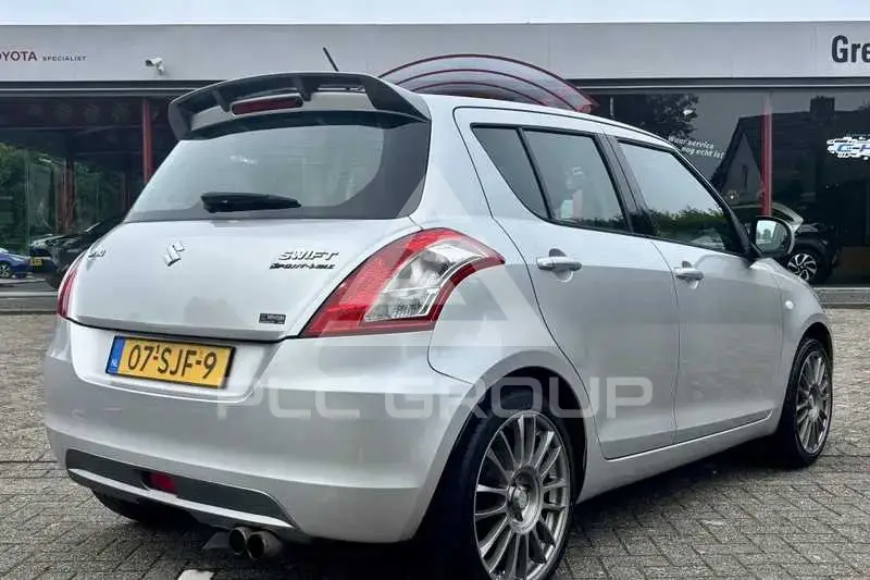 2011 Suzuki SWIFT