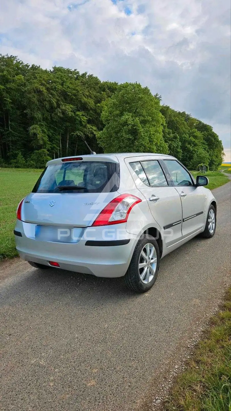 2011 Suzuki SWIFT