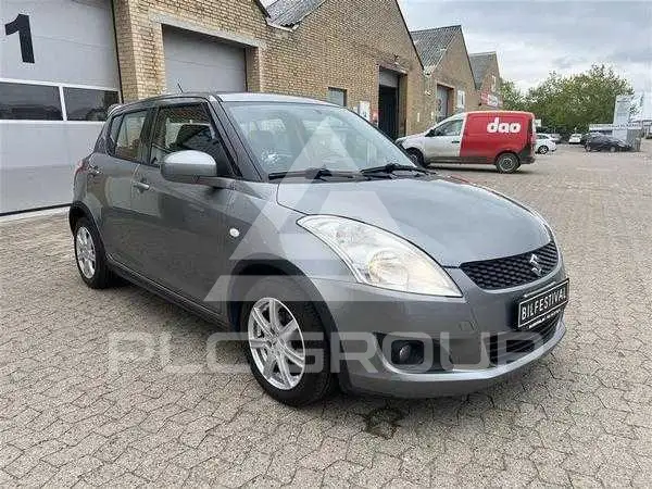 2011 Suzuki SWIFT