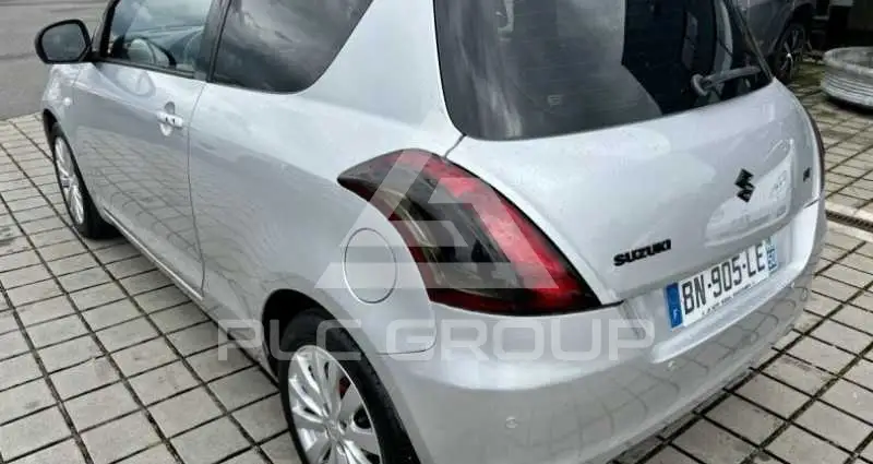 2011 Suzuki SWIFT