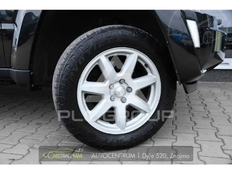 2011 Jeep CHEROKEE