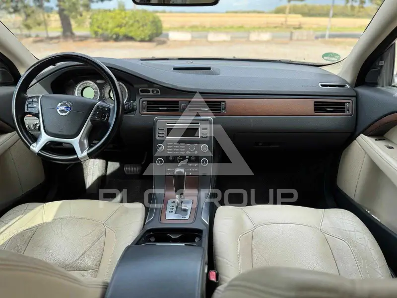 2011 Volvo V70