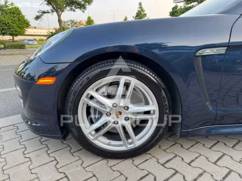 2011 Porsche Panamera