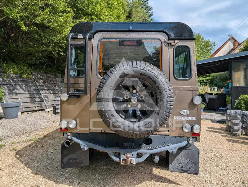 2011 Land Rover DEFENDER