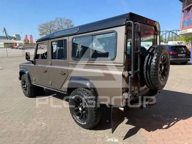 2011 Land Rover DEFENDER