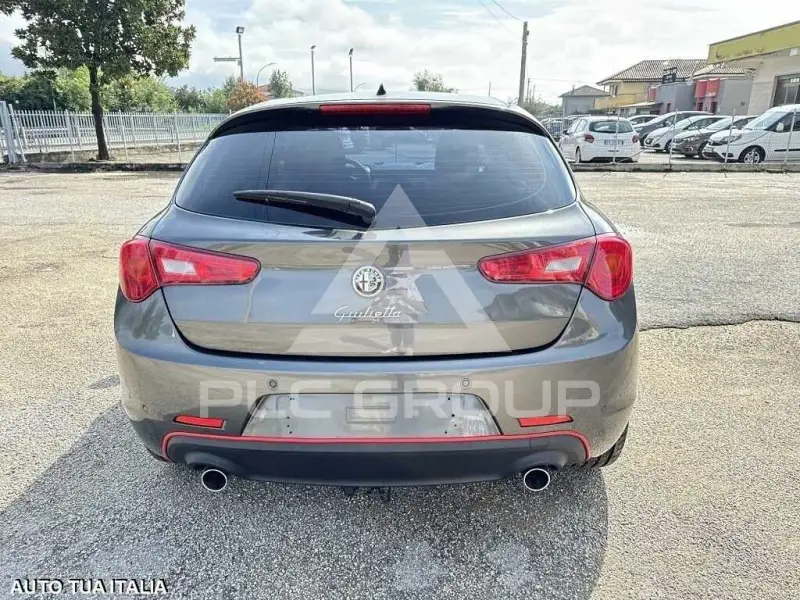 2011 Alfa Romeo Giulia