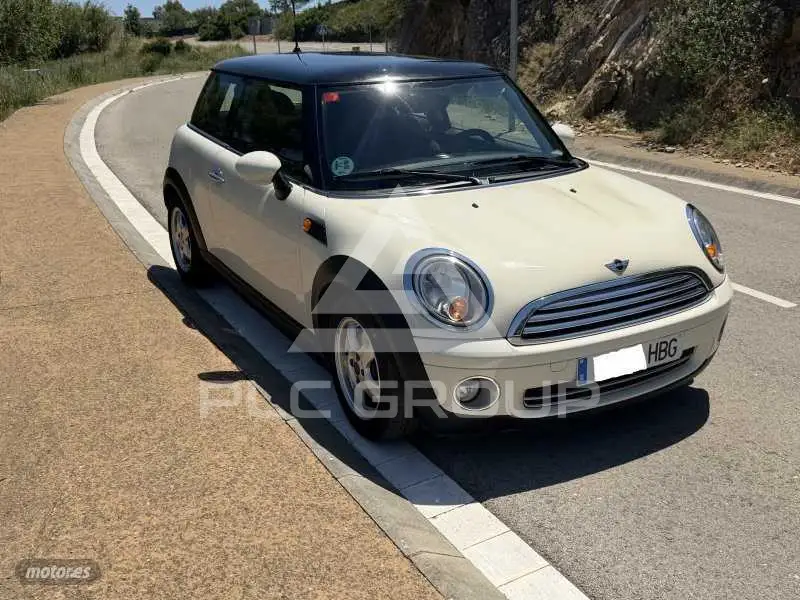 2011 Mini COOPER