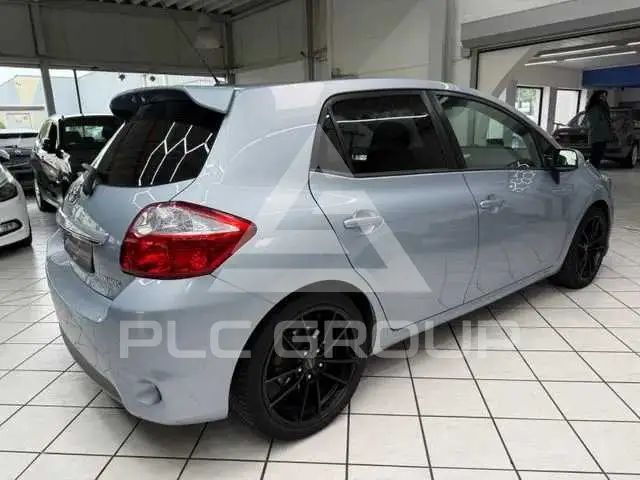 2011 Toyota AURIS