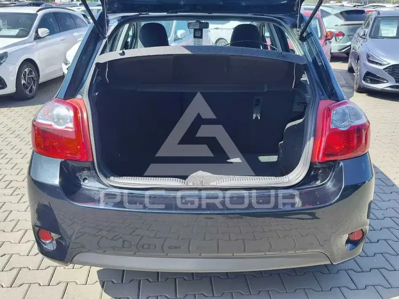 2011 Toyota AURIS