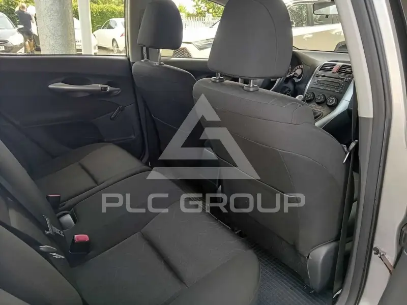 2011 Toyota AURIS