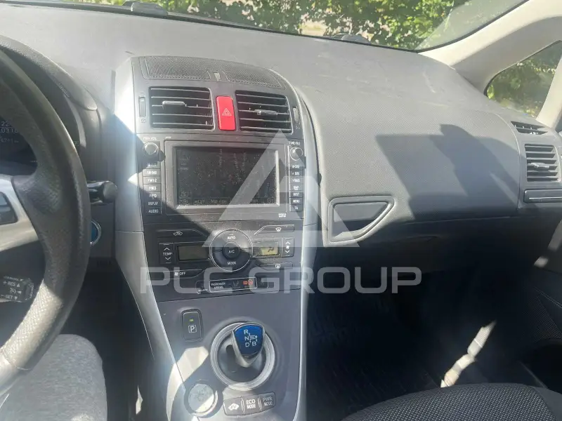 2011 Toyota AURIS