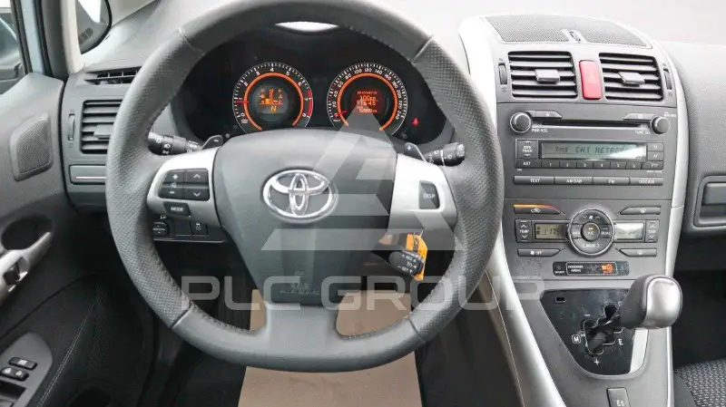 2011 Toyota AURIS