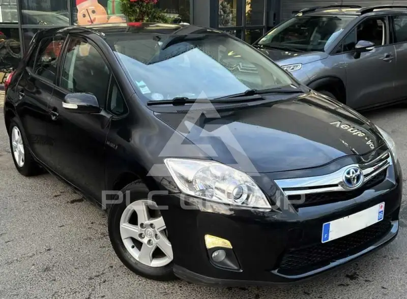 2011 Toyota AURIS