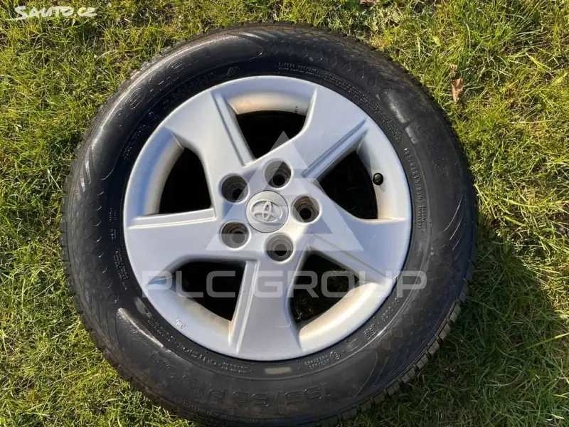 2011 Toyota AURIS