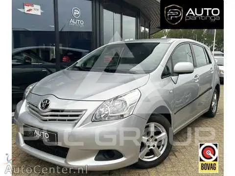 2011 Toyota VERSO
