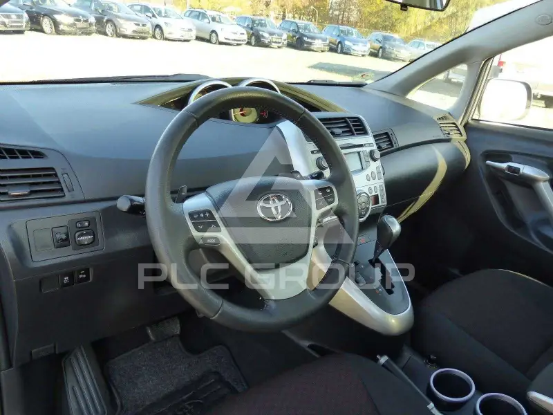 2011 Toyota VERSO