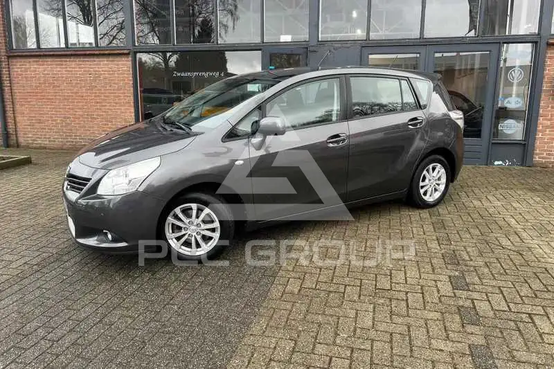 2011 Toyota VERSO