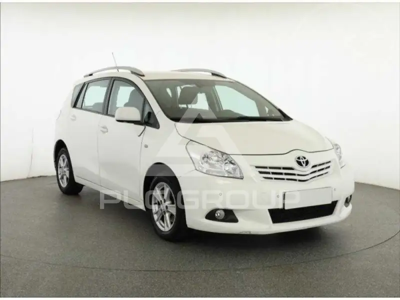 2011 Toyota VERSO