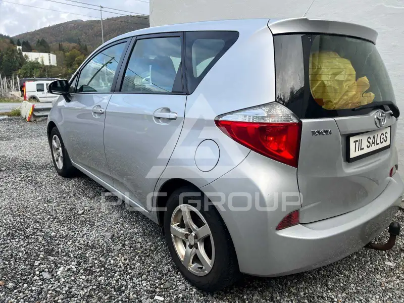 2011 Toyota VERSO