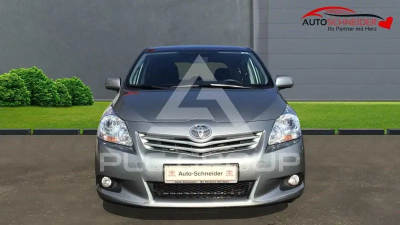 2011 Toyota VERSO