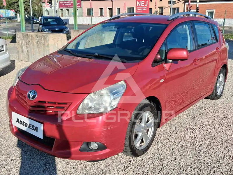 2011 Toyota VERSO