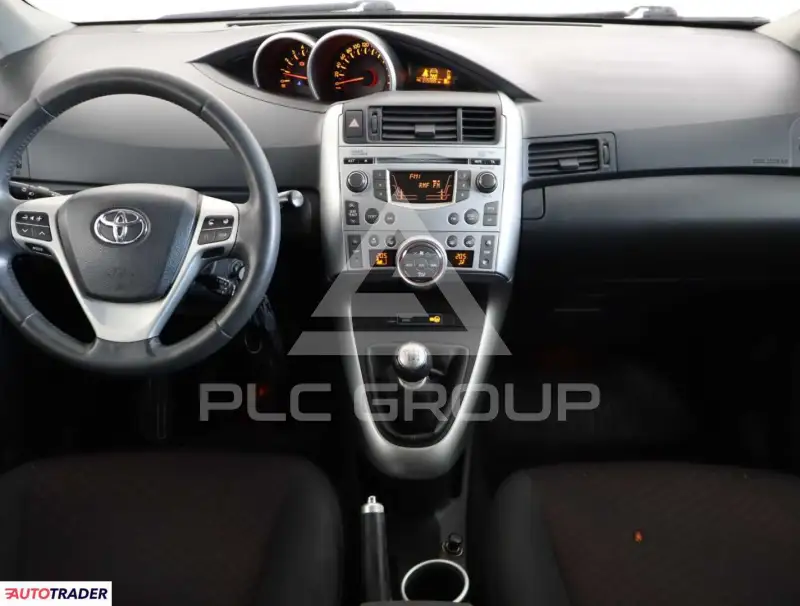2011 Toyota VERSO