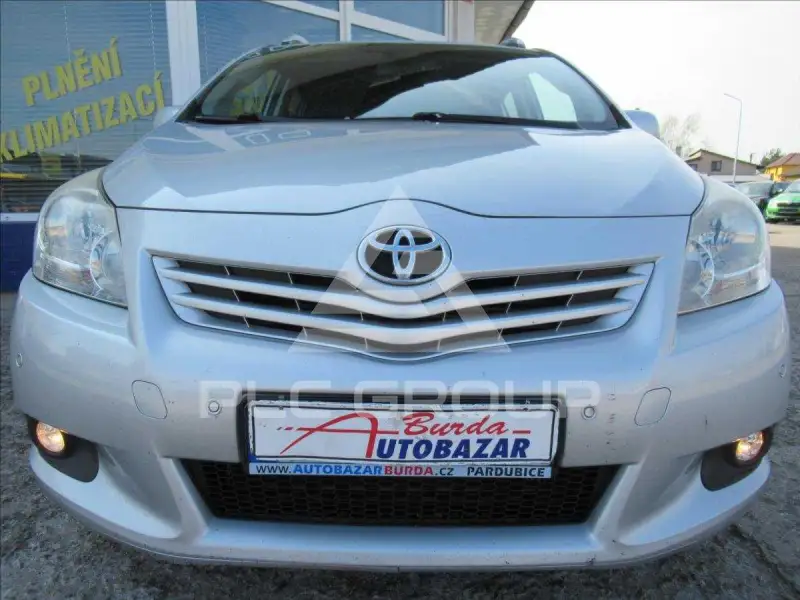 2011 Toyota VERSO