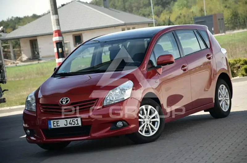 2011 Toyota VERSO