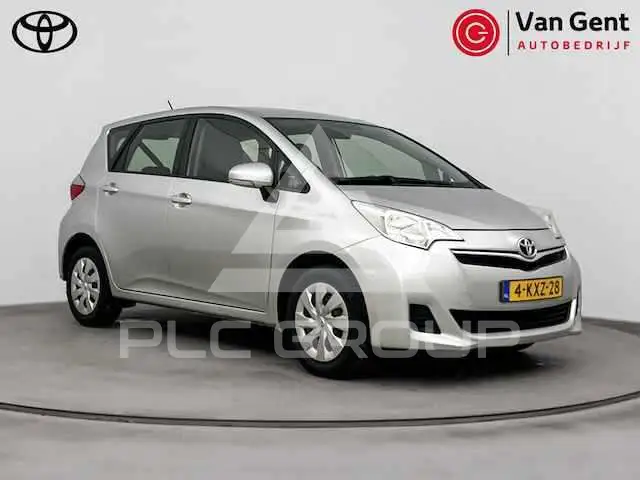 2011 Toyota VERSO