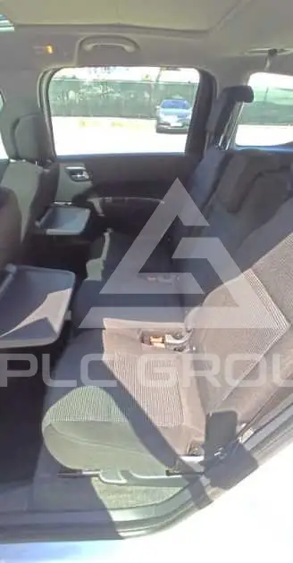 2011 Peugeot 5008