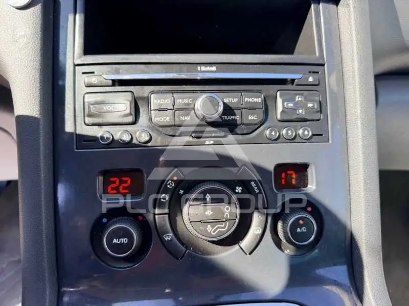 2011 Peugeot 5008