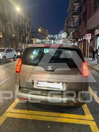 2011 Peugeot 5008