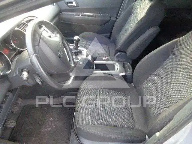 2011 Peugeot 5008