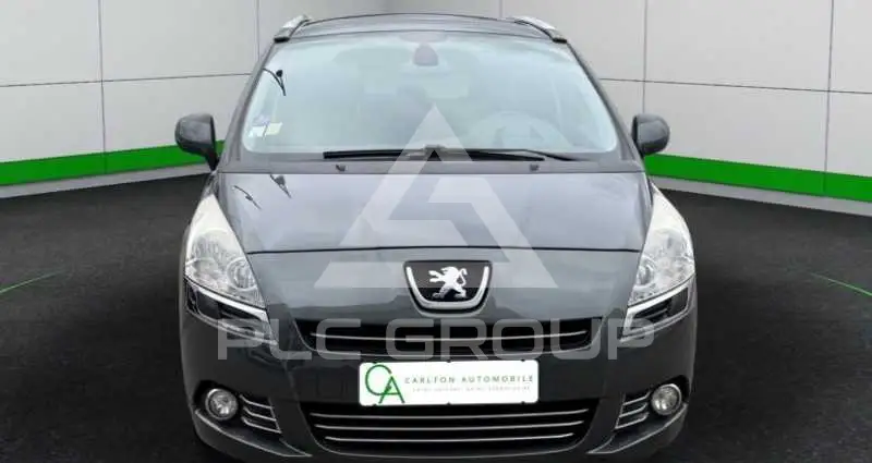2011 Peugeot 5008
