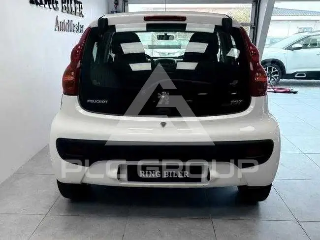 2011 Peugeot 107